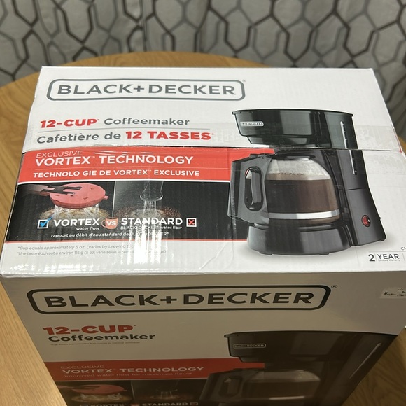 Black+Decker 12-Cup Coffeemaker - Picture 6 of 6
